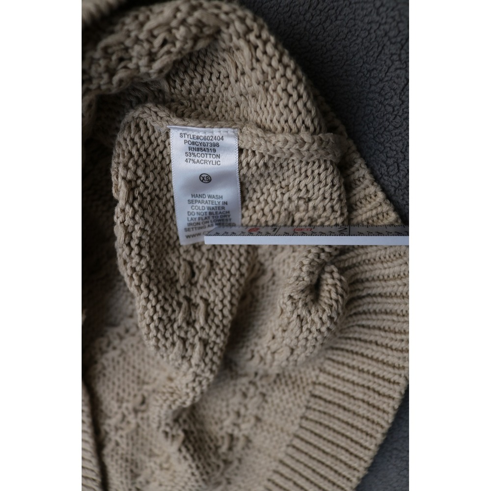 CYRUS Cable Knit Cardigan Sweater Women XS Beige Gold Button Preppy VNeck Top - Picture 9 of 12